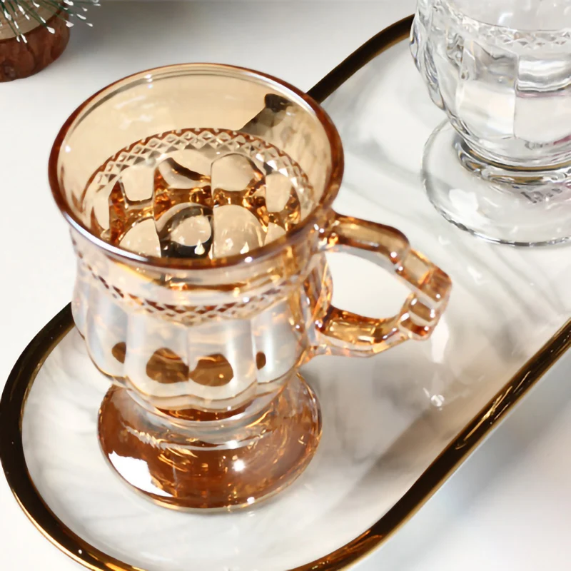 135 мл Луксозна Дизайнерска Стъклена Кафеена чаша с релефни изображения в Европейския Ретро-стил, Удебелена Чаена Чаша за домашна закуска, Млечна Чаша, Мини-чаена чаша Изображение 3