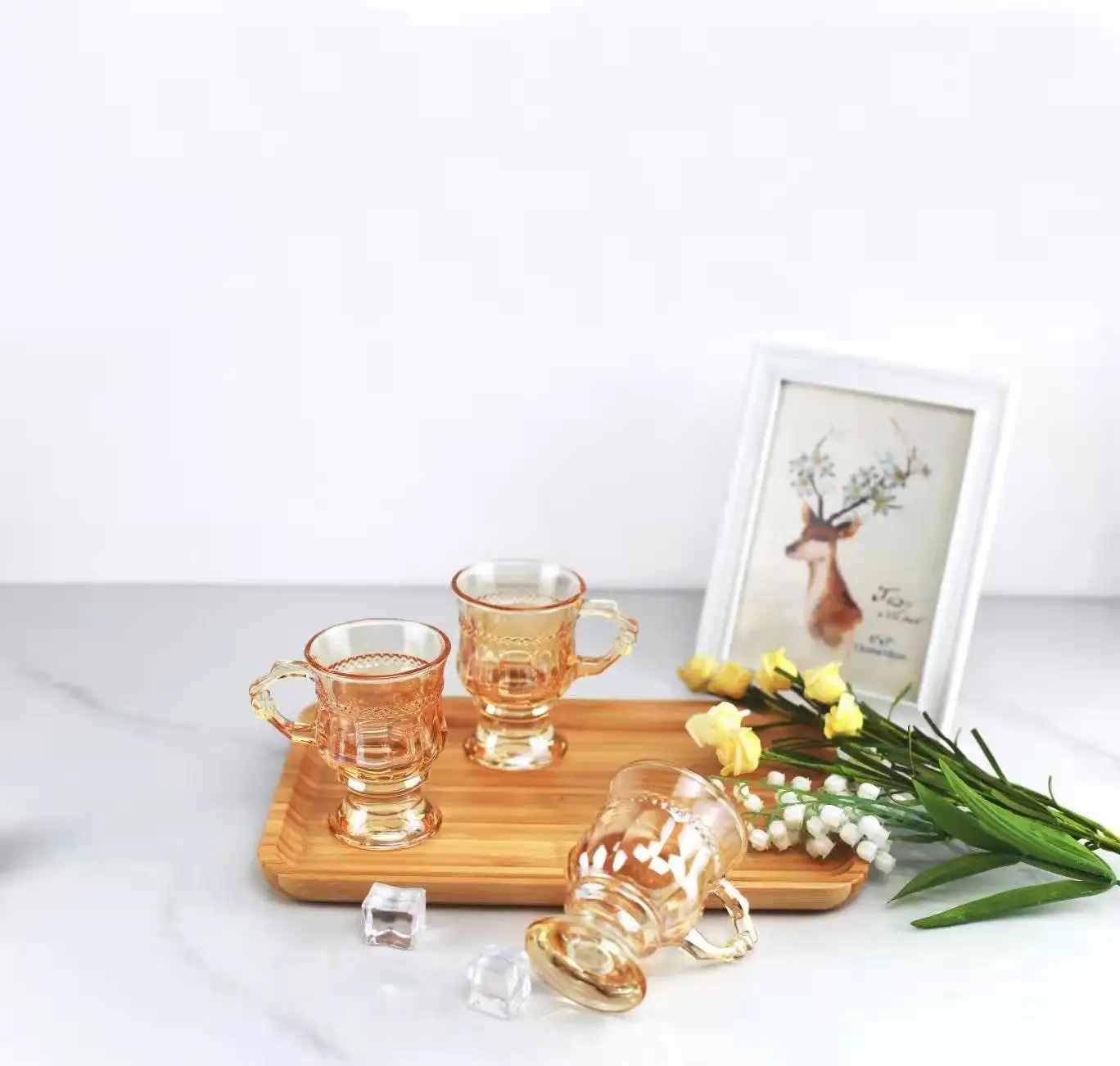 135 мл Луксозна Дизайнерска Стъклена Кафеена чаша с релефни изображения в Европейския Ретро-стил, Удебелена Чаена Чаша за домашна закуска, Млечна Чаша, Мини-чаена чаша Изображение 2