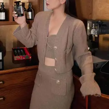 Елегантен женски комплект с плетиво пола, реколта свободни палто с дълбоко V-образно деколте и дълъг ръкав, пролет 2023, женски костюм с пола от еднакво задължителен за употреба с висока талия