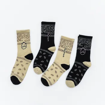 Модерен мъжки памучни къси чорапи в Америка и Европа Спортна средната тръба